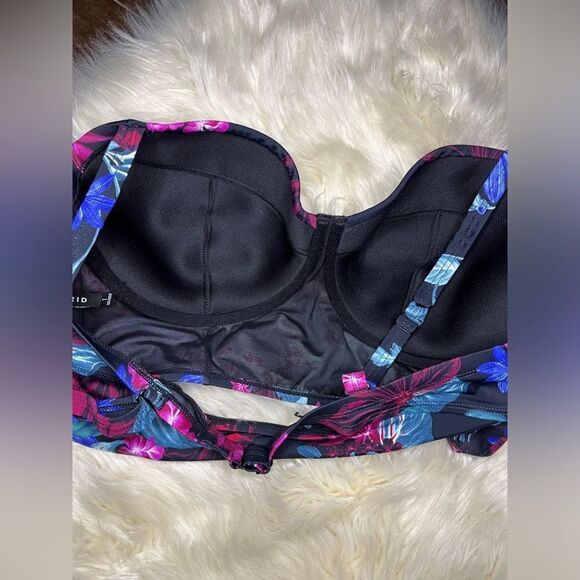 Torrid Mystical Forest Floral-Black swim top only sz 1X DD/DDD - Picture 6 of 7
